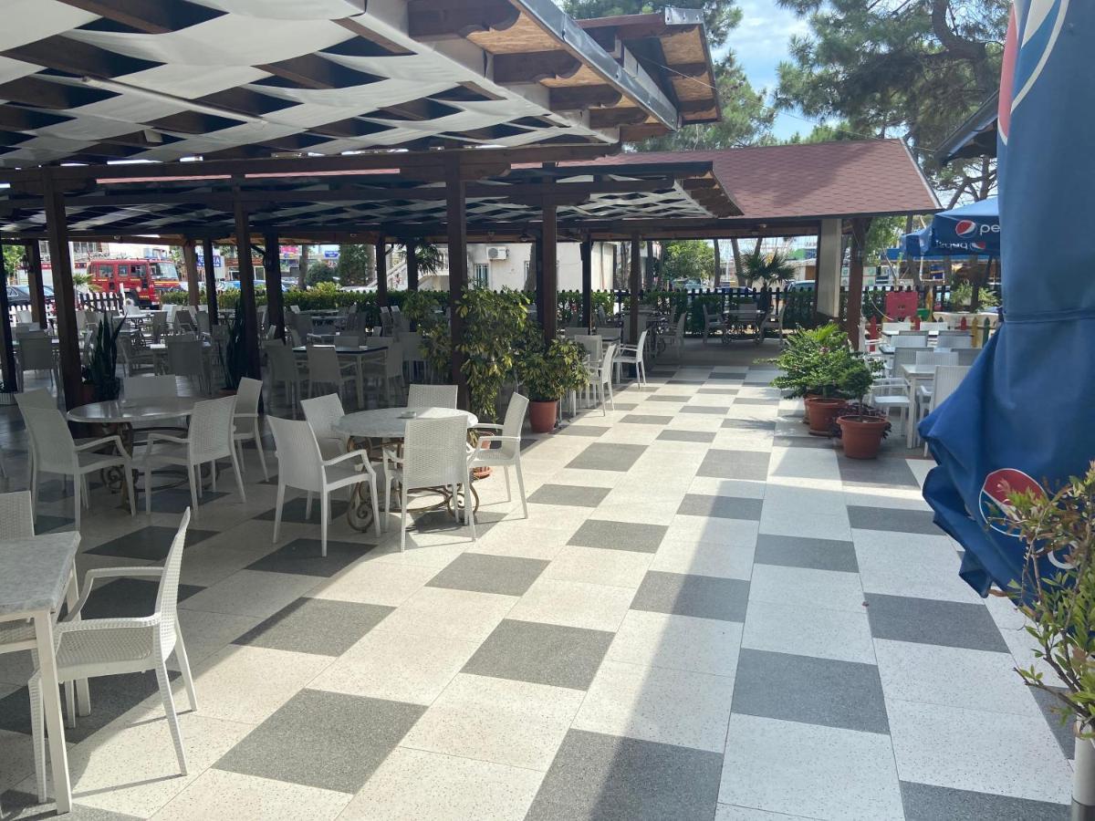 Center Park Hotel Velipoja Kültér fotó