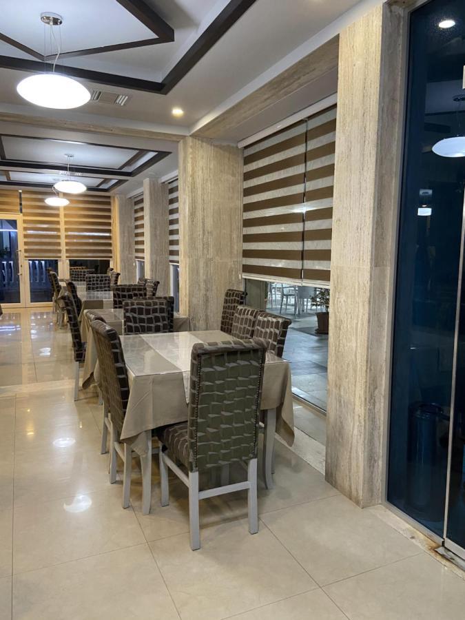 Center Park Hotel Velipoja Kültér fotó