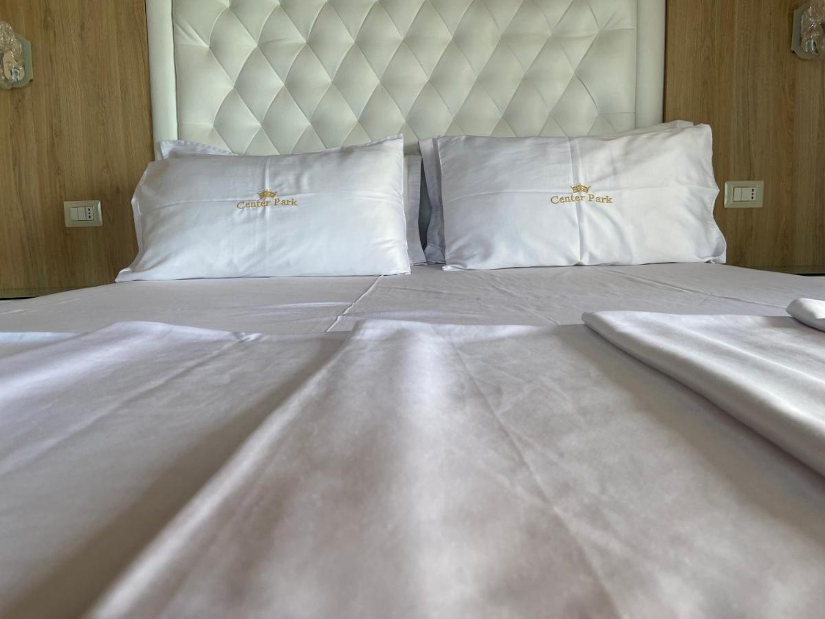 Center Park Hotel Velipoja Kültér fotó