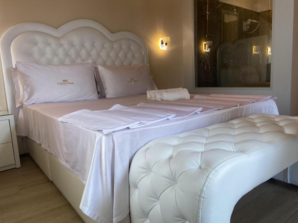 Center Park Hotel Velipoja Kültér fotó