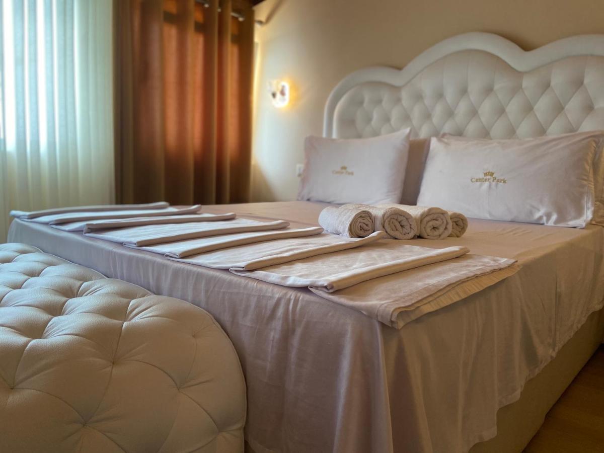 Center Park Hotel Velipoja Kültér fotó