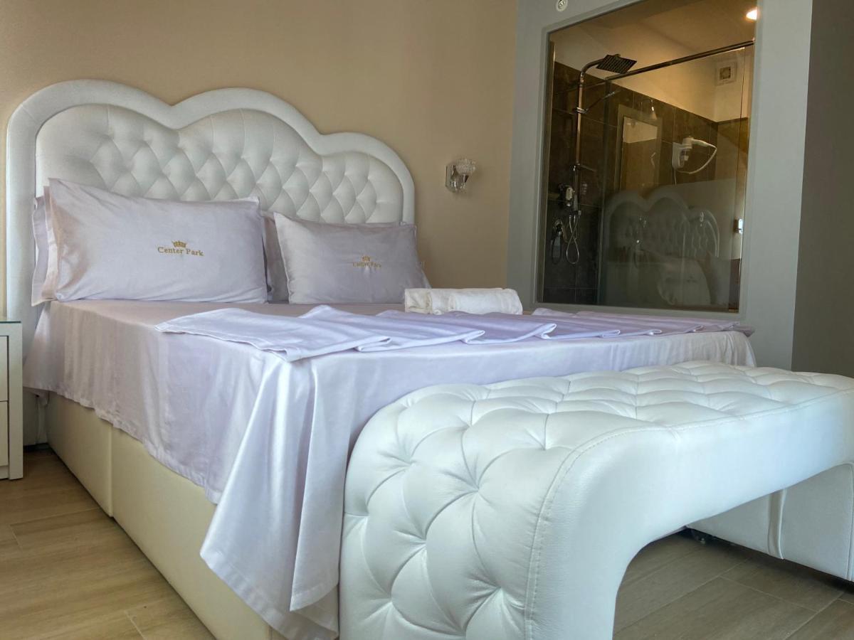 Center Park Hotel Velipoja Kültér fotó