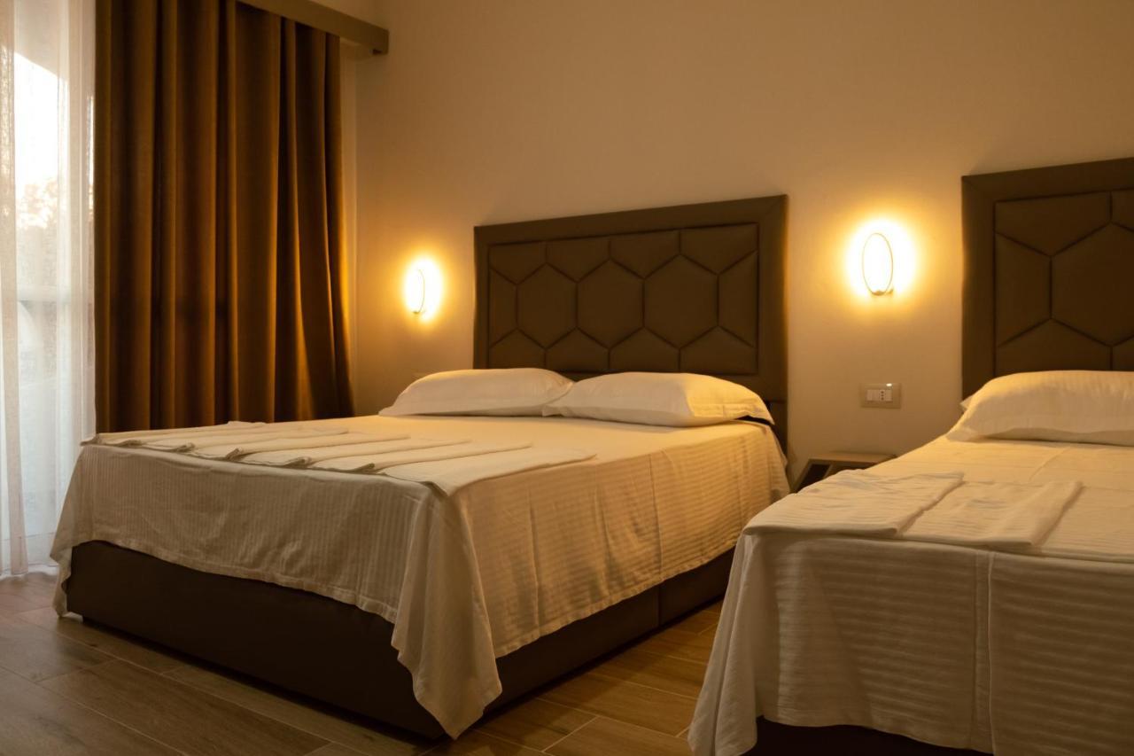 Center Park Hotel Velipoja Kültér fotó